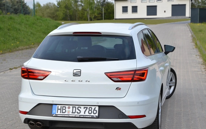 Seat Leon cena 63800 przebieg: 170587, rok produkcji 2017 z Iława małe 781